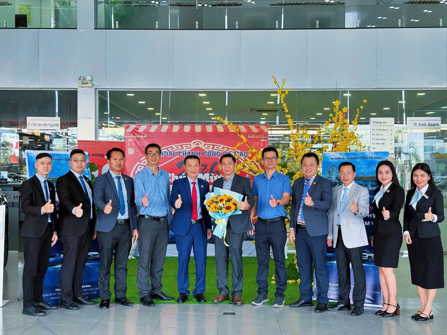 HYUNDAI THÀNH CÔNG CÀ MAU VINH DỰ ĐÓN TIẾP BAN LÃNH ĐẠO HYUNDAI THÀNH CÔNG VIỆT NAM