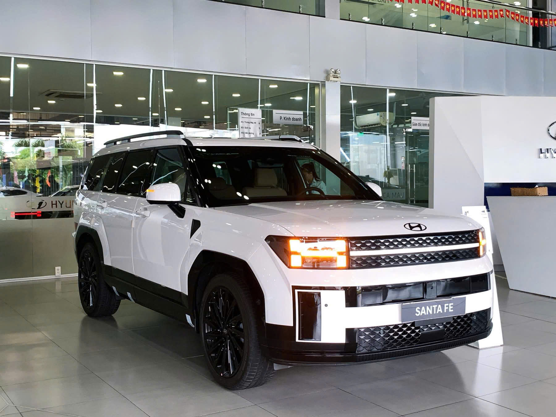 HYUNDAI SANTA FE CALLIGRAPHY – ĐỈNH CAO SUV HẠNG SANG TẠI CÀ MAU