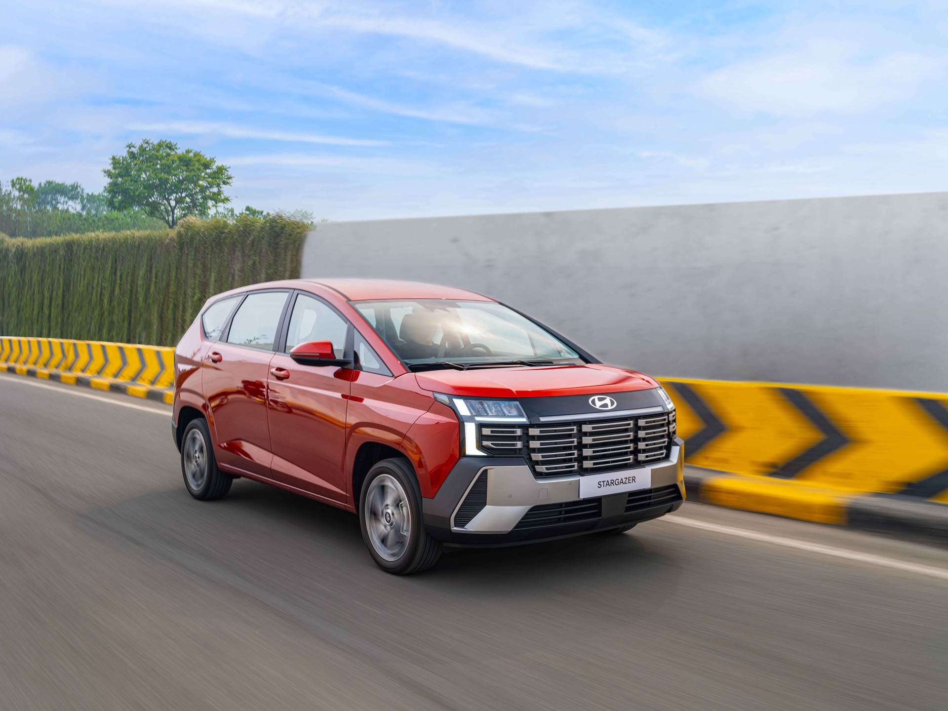 Hyundai NEW Stargazer 21