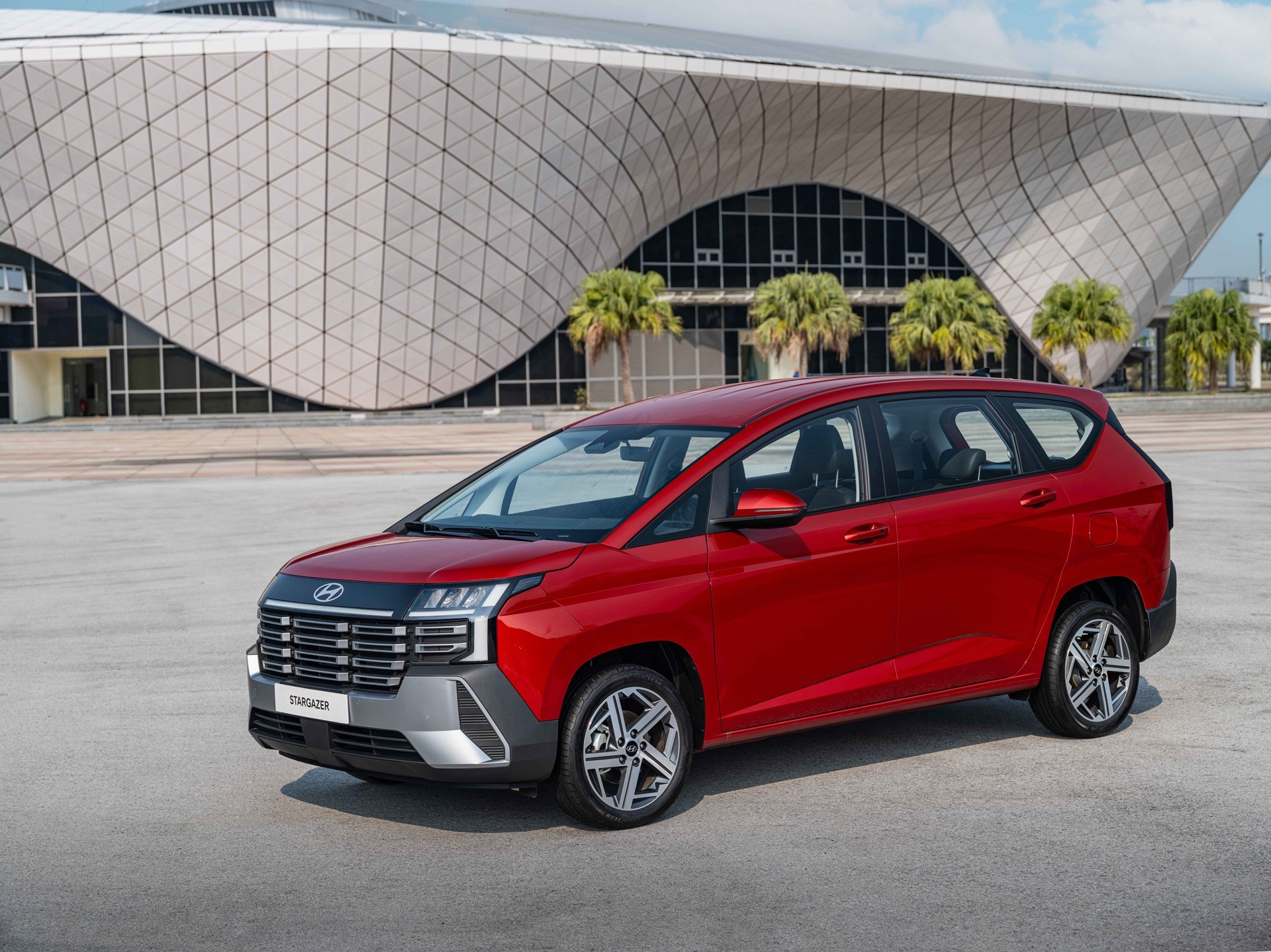 Hyundai NEW Stargazer 3 (1)